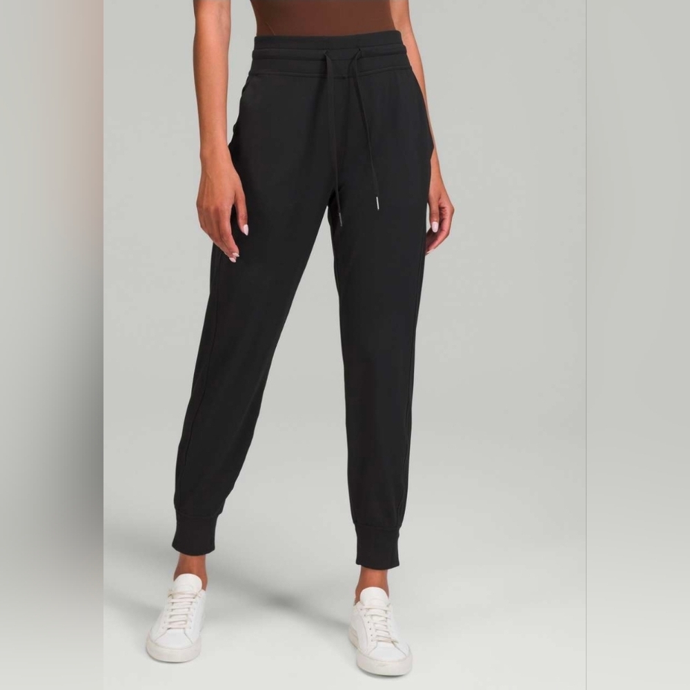 Ladies Lululemon Ready To Rulu Jogger
